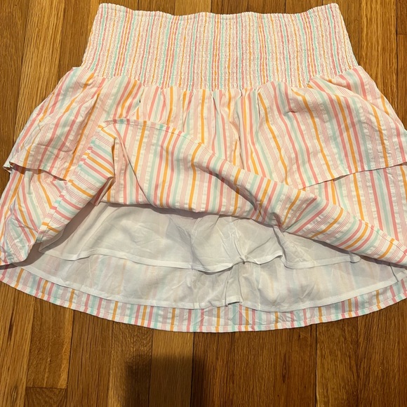 Vineyard Vines Performance smocked waist skirt - Picture 5 of 6